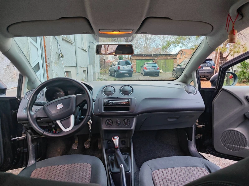 Seat Ibiza, снимка 11 - Автомобили и джипове - 49021509