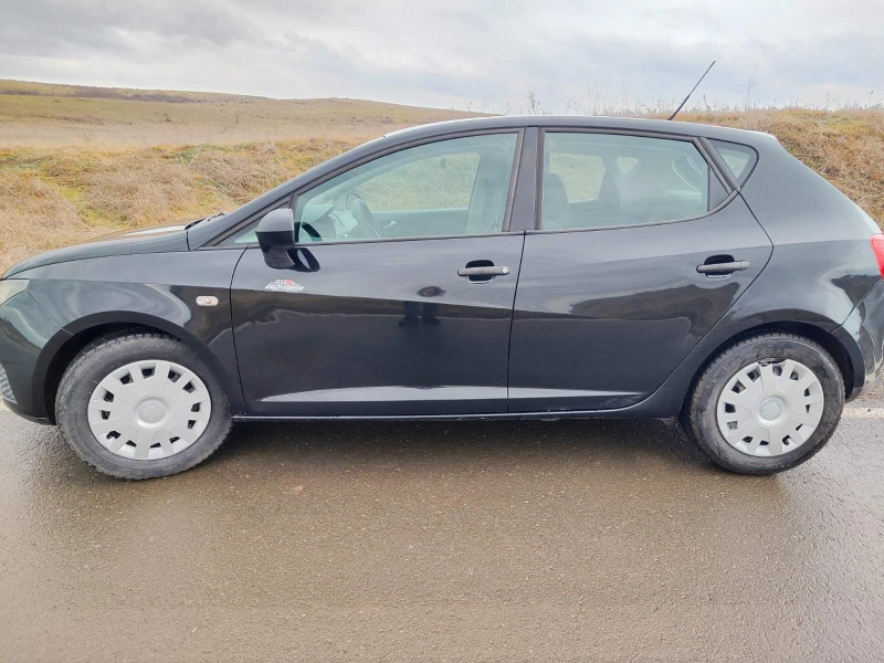 Seat Ibiza, снимка 2 - Автомобили и джипове - 49021509