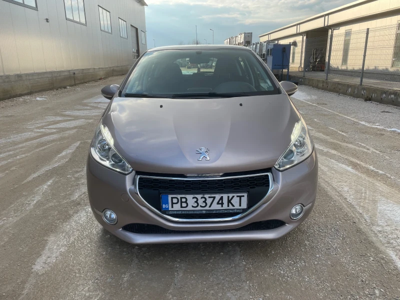 Peugeot 208 1.4 HDI втори собственик, 109 000км, снимка 2 - Автомобили и джипове - 49197880