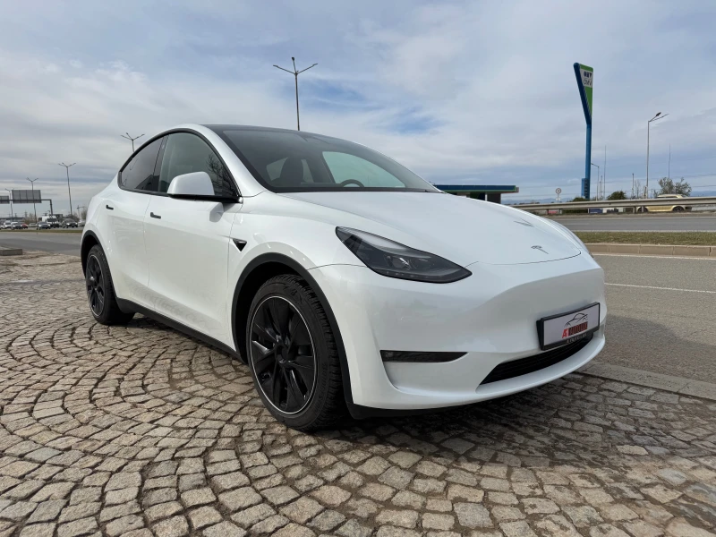 Tesla Model Y Long Range/4x4