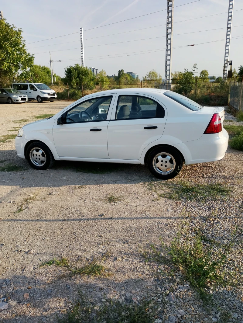 Chevrolet Aveo, снимка 3 - Автомобили и джипове - 51813336