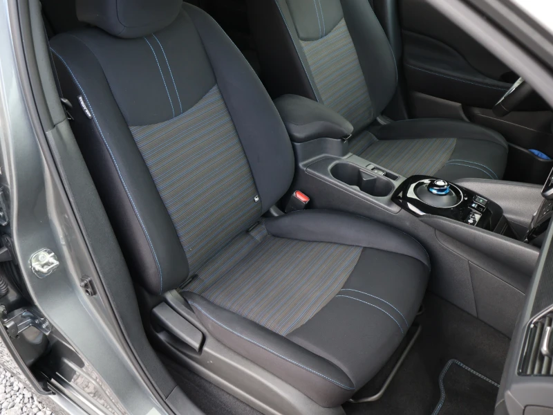 Nissan Leaf  n-connecta 40kwh 150cv, снимка 14 - Автомобили и джипове - 52015510