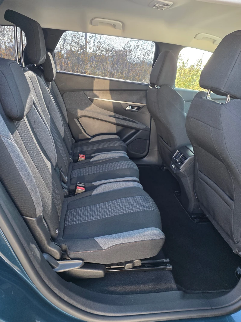 Peugeot 5008 Facelift1.5 BlueHDi 130ch S&S Active Bus.Лизинг, снимка 16 - Автомобили и джипове - 52307866