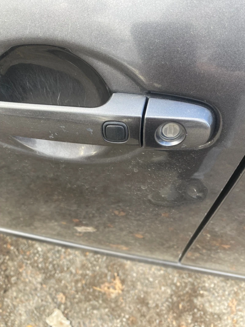 Toyota Auris 2.0 126, снимка 2 - Автомобили и джипове - 52345215