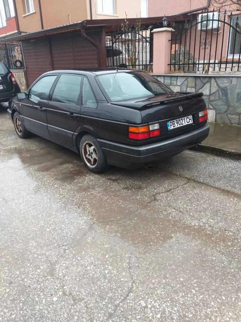 VW Passat, снимка 2 - Автомобили и джипове - 53241661