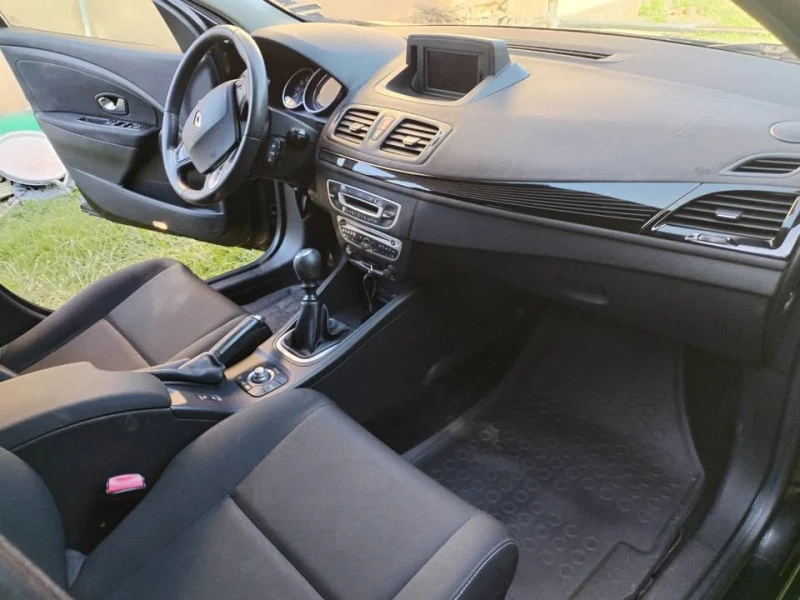 Renault Megane 1.6, снимка 5 - Автомобили и джипове - 53501443