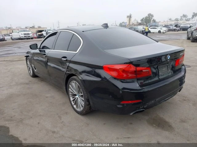 BMW 540 ДИГИТАЛНО* ТАБЛО* ПОДГРЕВ* ОБДУХВАНЕ* МАСАЖ* ДИСТР, снимка 3 - Автомобили и джипове - 48622608