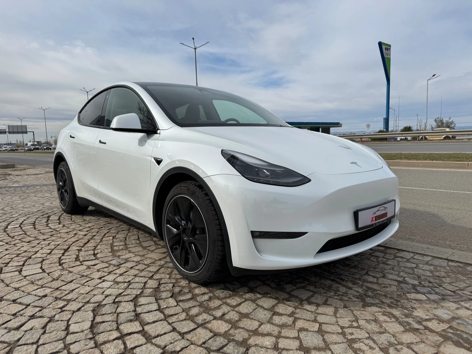 Tesla Model Y Long Range/4x4, снимка 1