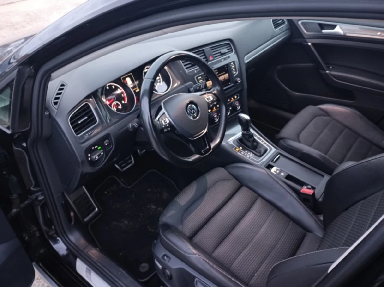 VW Golf ALLTRACK 4X4 1.8TFSI - изображение 10
