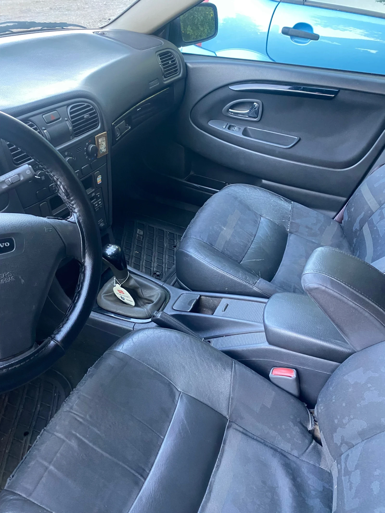 Volvo V40  - изображение 8