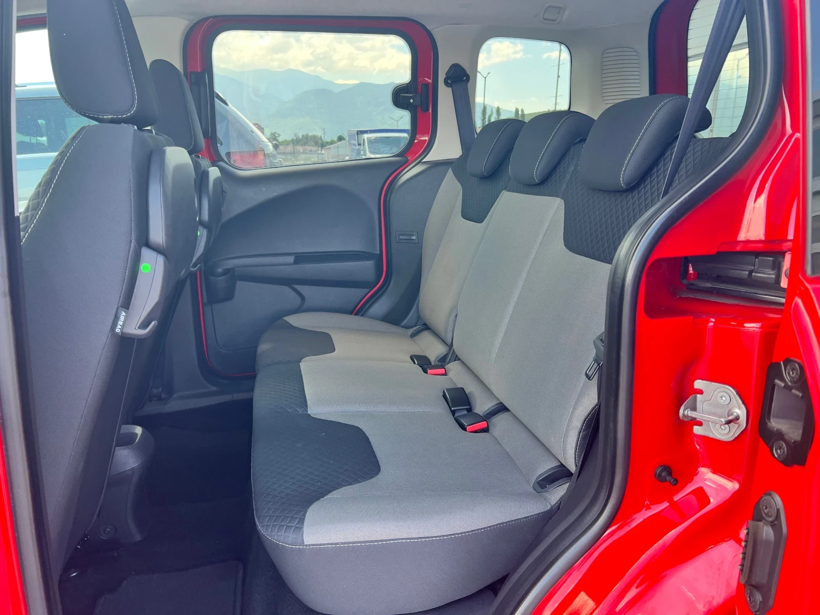 Ford Courier 1.0i-TITANIUM-* 140000KM* -EURO 6B - изображение 10