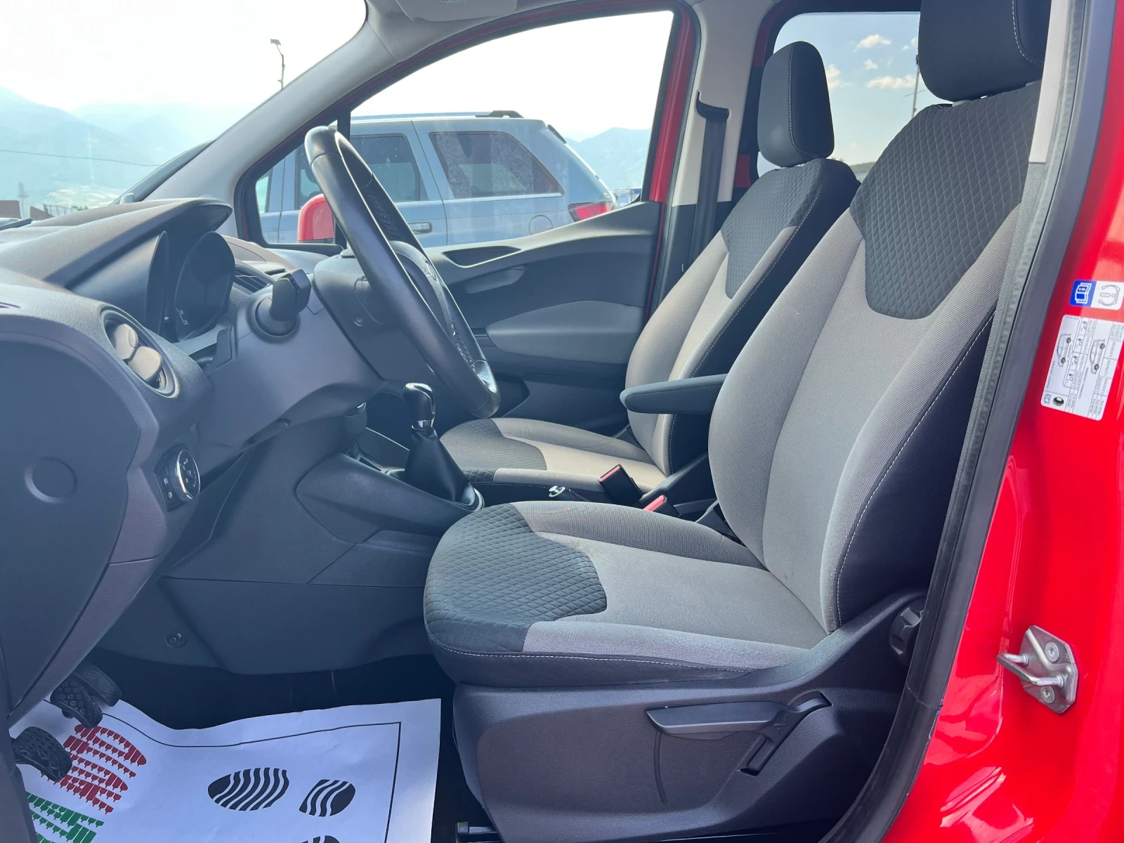 Ford Courier 1.0i-TITANIUM-* 140000KM* -EURO 6B - изображение 9