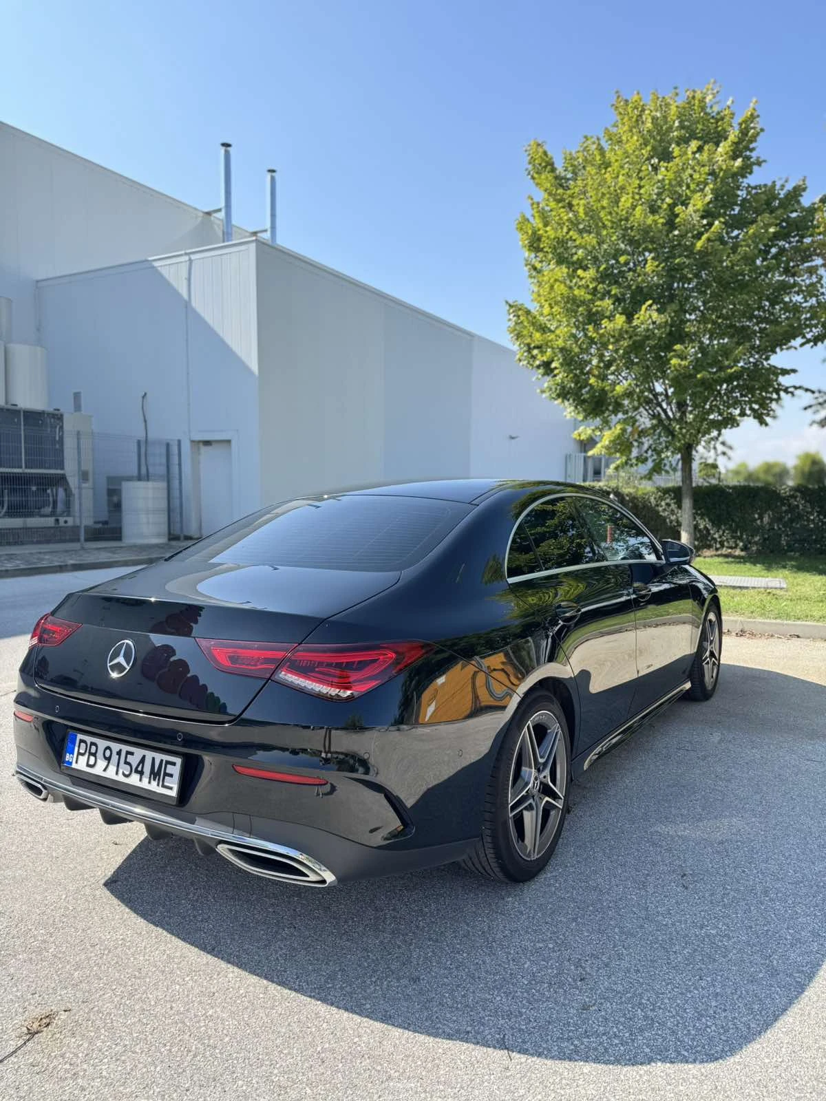 Mercedes-Benz CLA 180 AMG Line - изображение 4