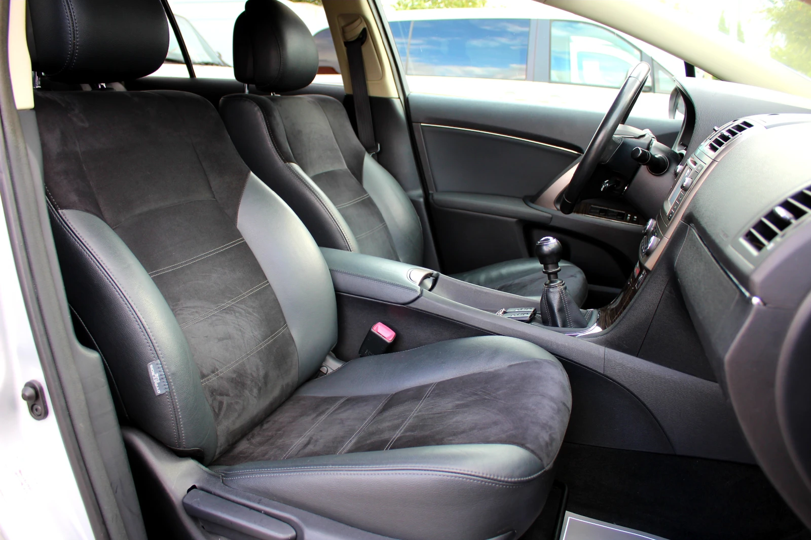 Toyota Avensis 2.2 D-4D D-Cat Executive/ | Mobile.bg   13