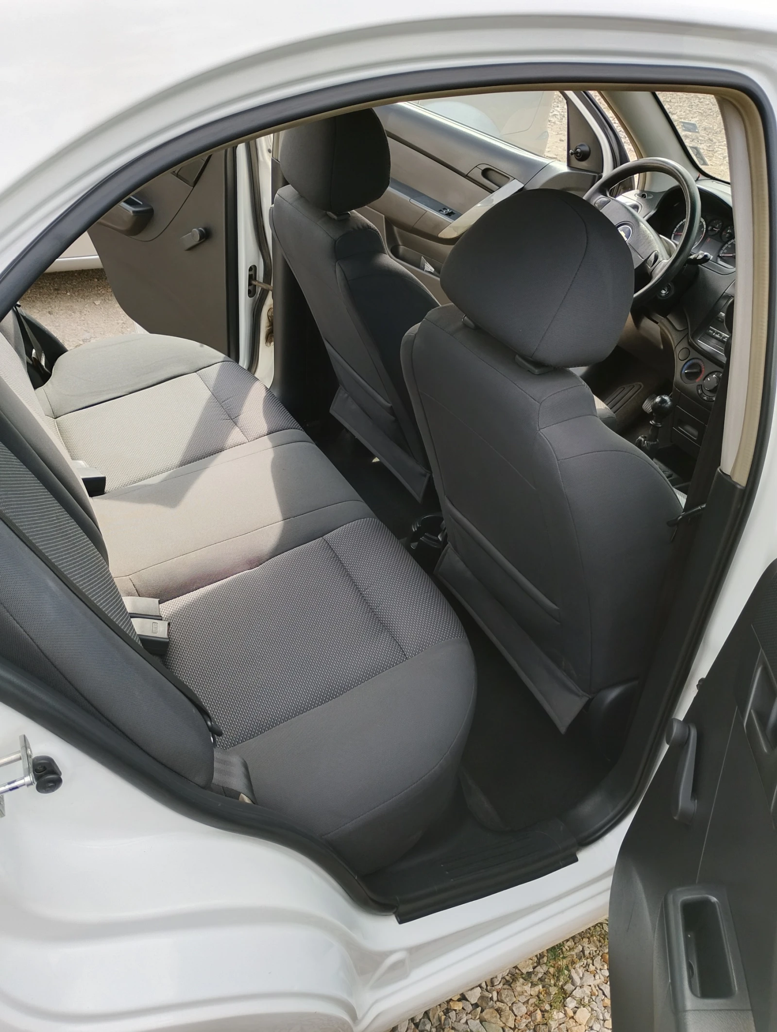 Chevrolet Aveo  - изображение 8