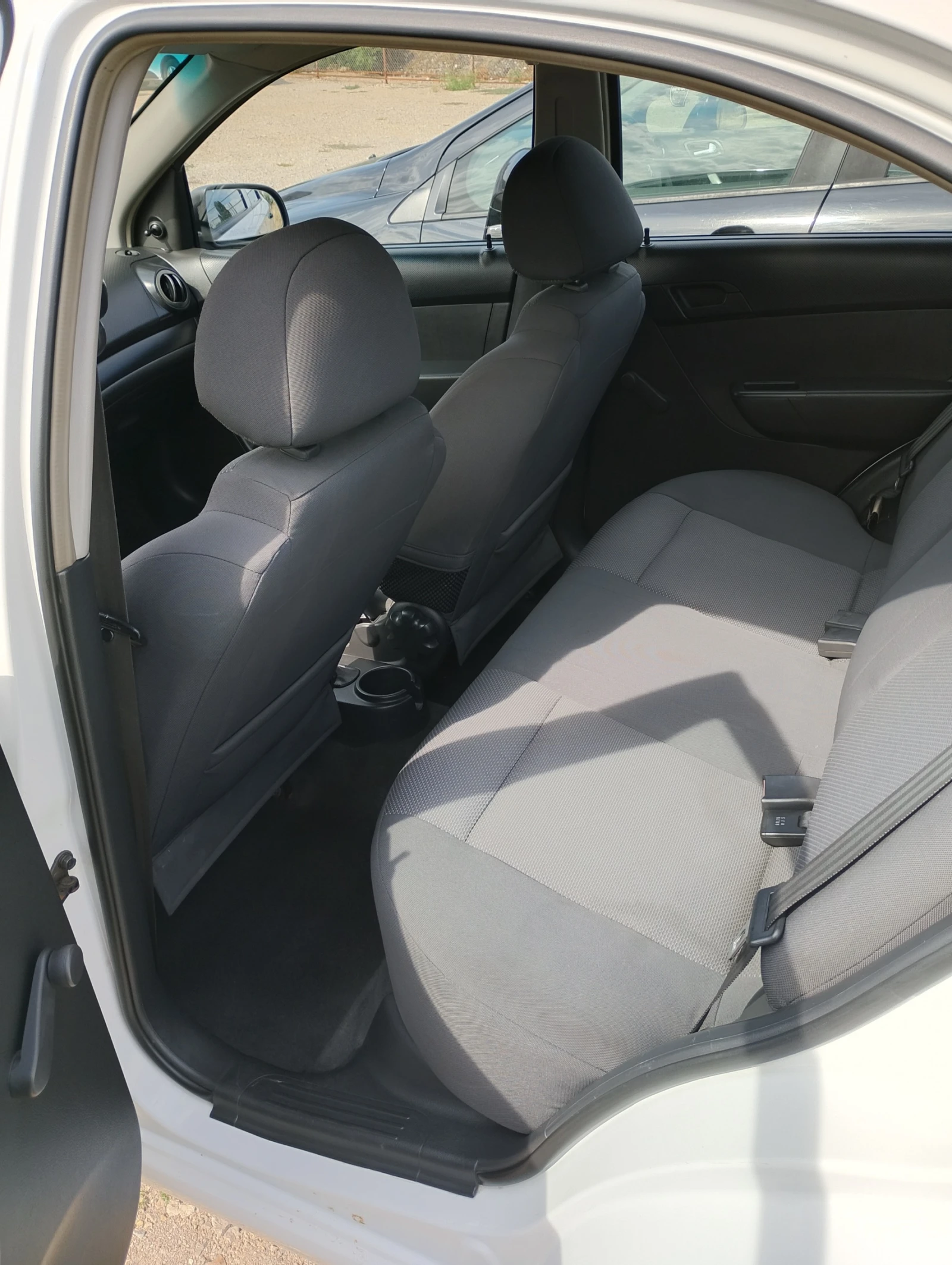 Chevrolet Aveo  - изображение 6