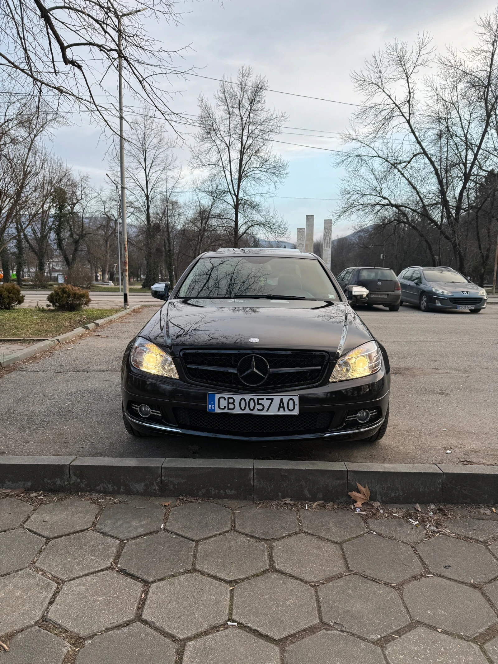Mercedes-Benz C 220, снимка 3 - Автомобили и джипове - 53508456