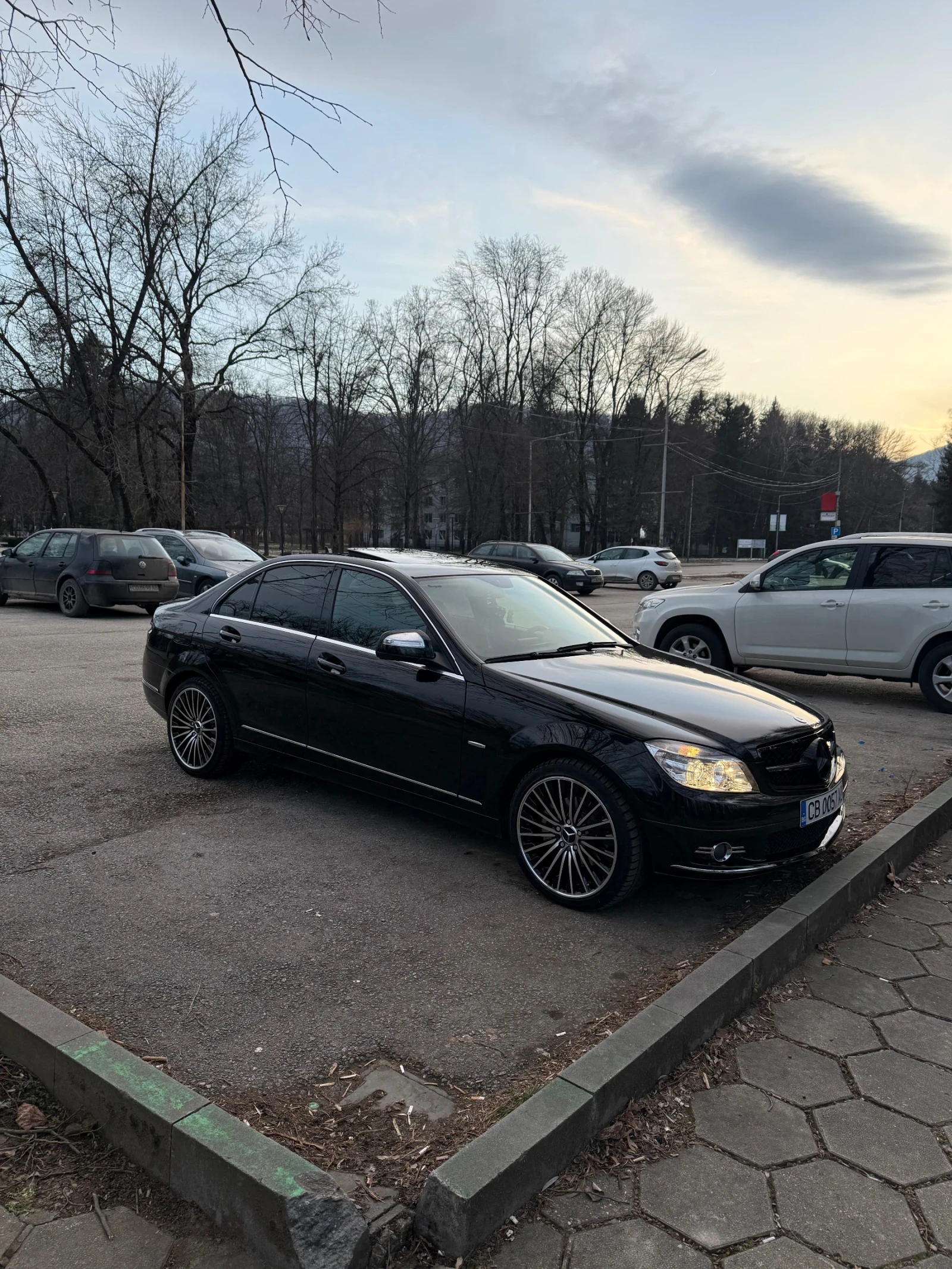 Mercedes-Benz C 220, снимка 6 - Автомобили и джипове - 53508456