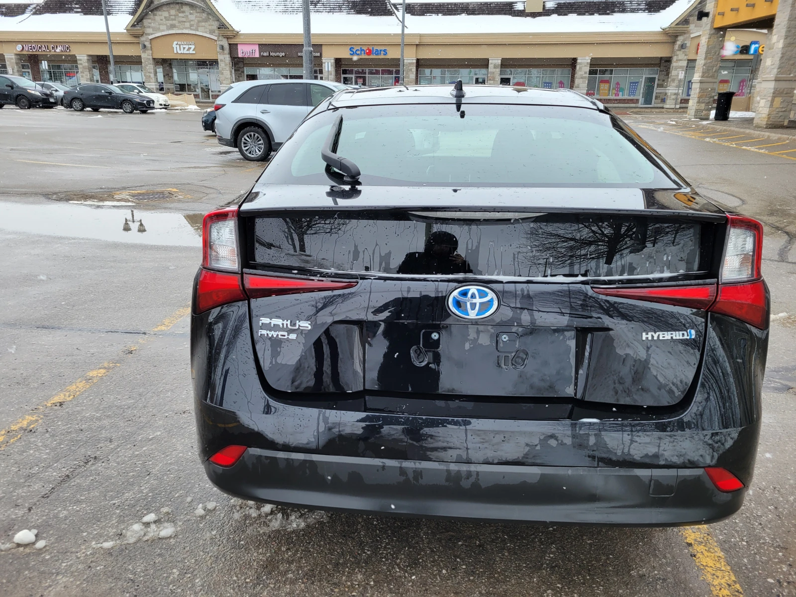 Toyota Prius LE AWD-e  - изображение 5