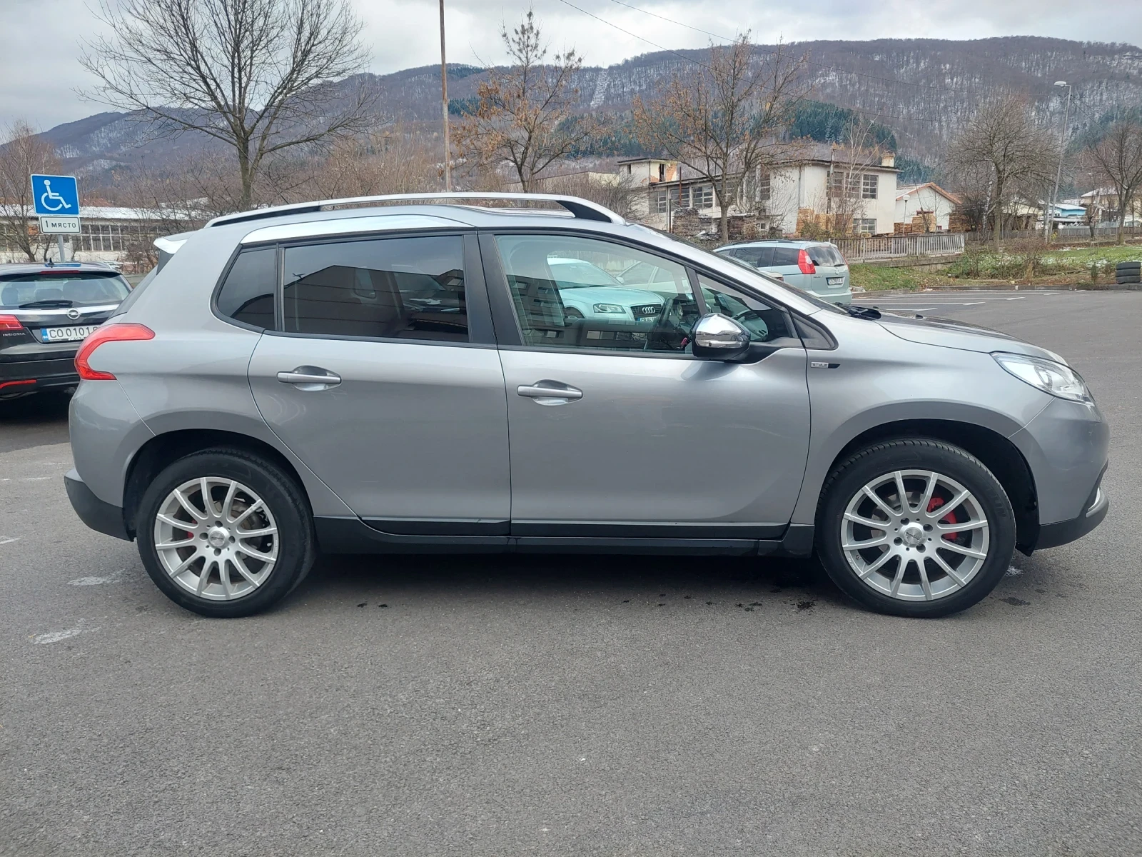 Peugeot 2008 1.6hdi, снимка 5 - Автомобили и джипове - 53721518