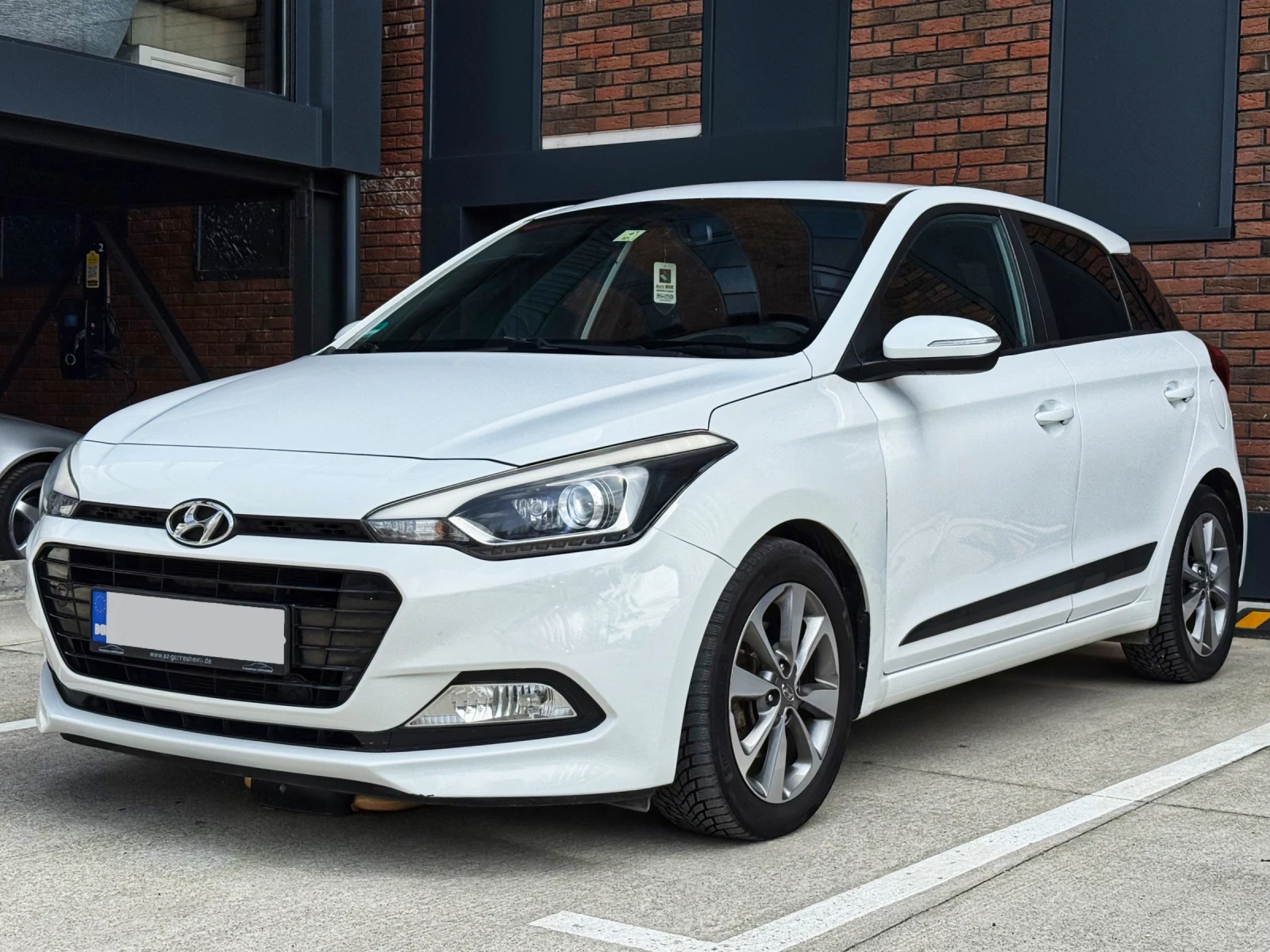 Hyundai I20, снимка 4 - Автомобили и джипове - 54311592