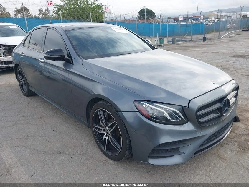 Mercedes-Benz E 450 4MATIC* Burmester* подгрев* 360 кам.* панорама* , снимка 3 - Автомобили и джипове - 54744153