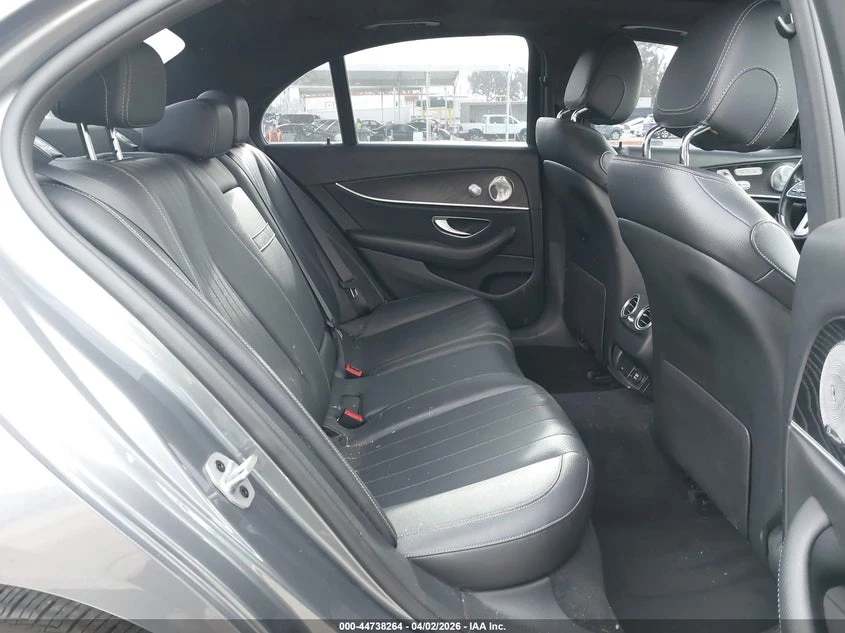 Mercedes-Benz E 450 4MATIC* Burmester* подгрев* 360 кам.* панорама* , снимка 8 - Автомобили и джипове - 54744153