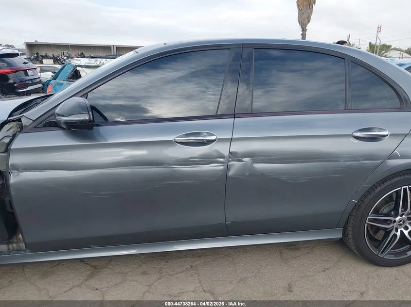 Mercedes-Benz E 450 4MATIC* Burmester* подгрев* 360 кам.* панорама* , снимка 14 - Автомобили и джипове - 54744153