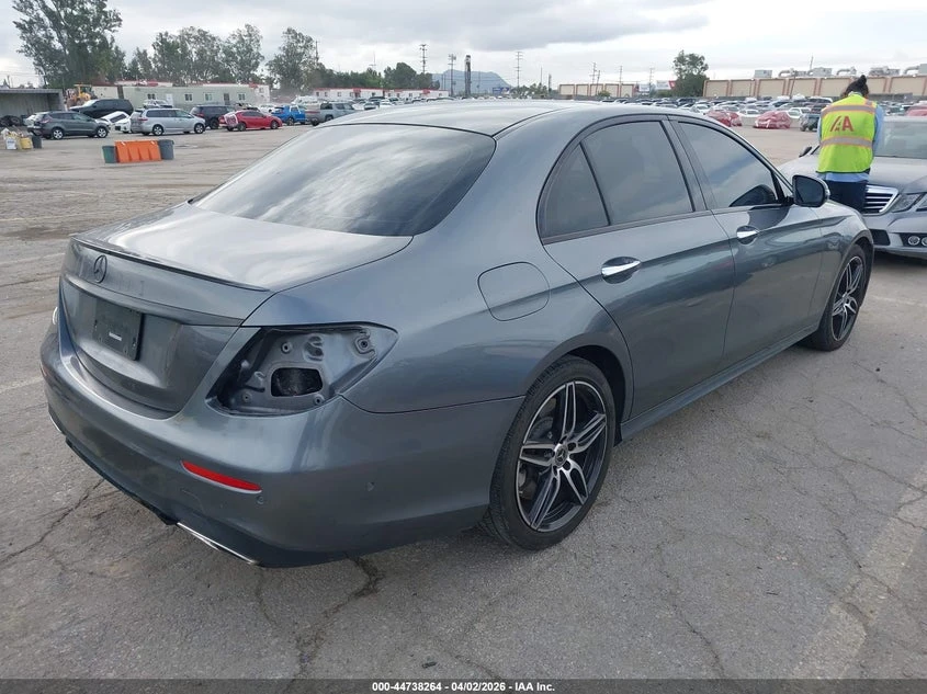 Mercedes-Benz E 450 4MATIC* Burmester* подгрев* 360 кам.* панорама* , снимка 5 - Автомобили и джипове - 54744153