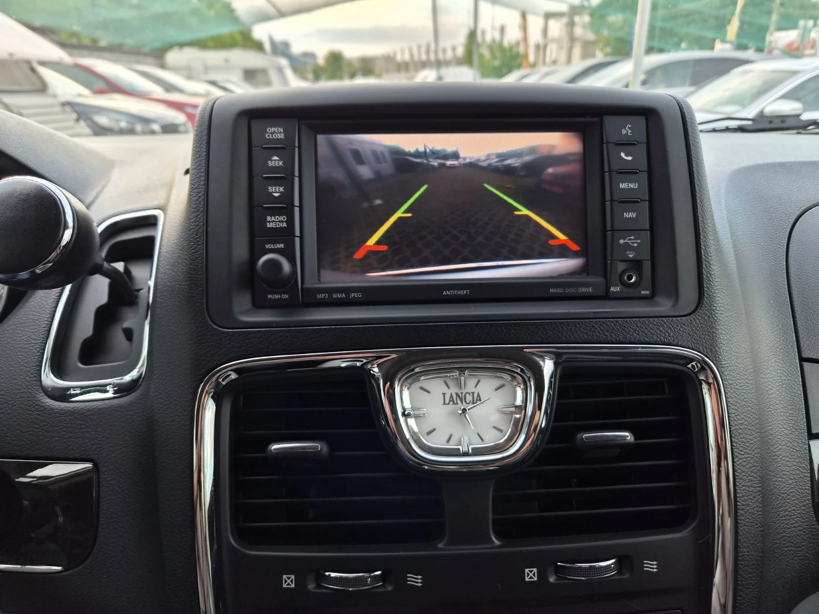 Lancia Voyager 2.8CRDI, снимка 10 - Автомобили и джипове - 54859755
