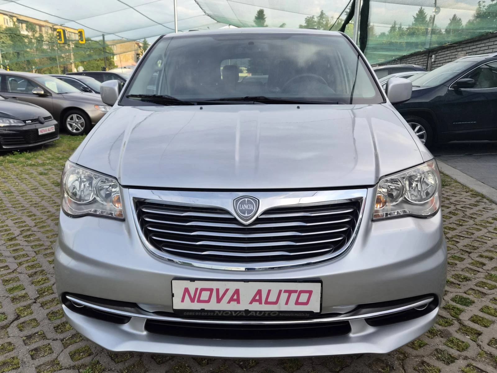 Lancia Voyager 2.8CRDI, снимка 6 - Автомобили и джипове - 54859755