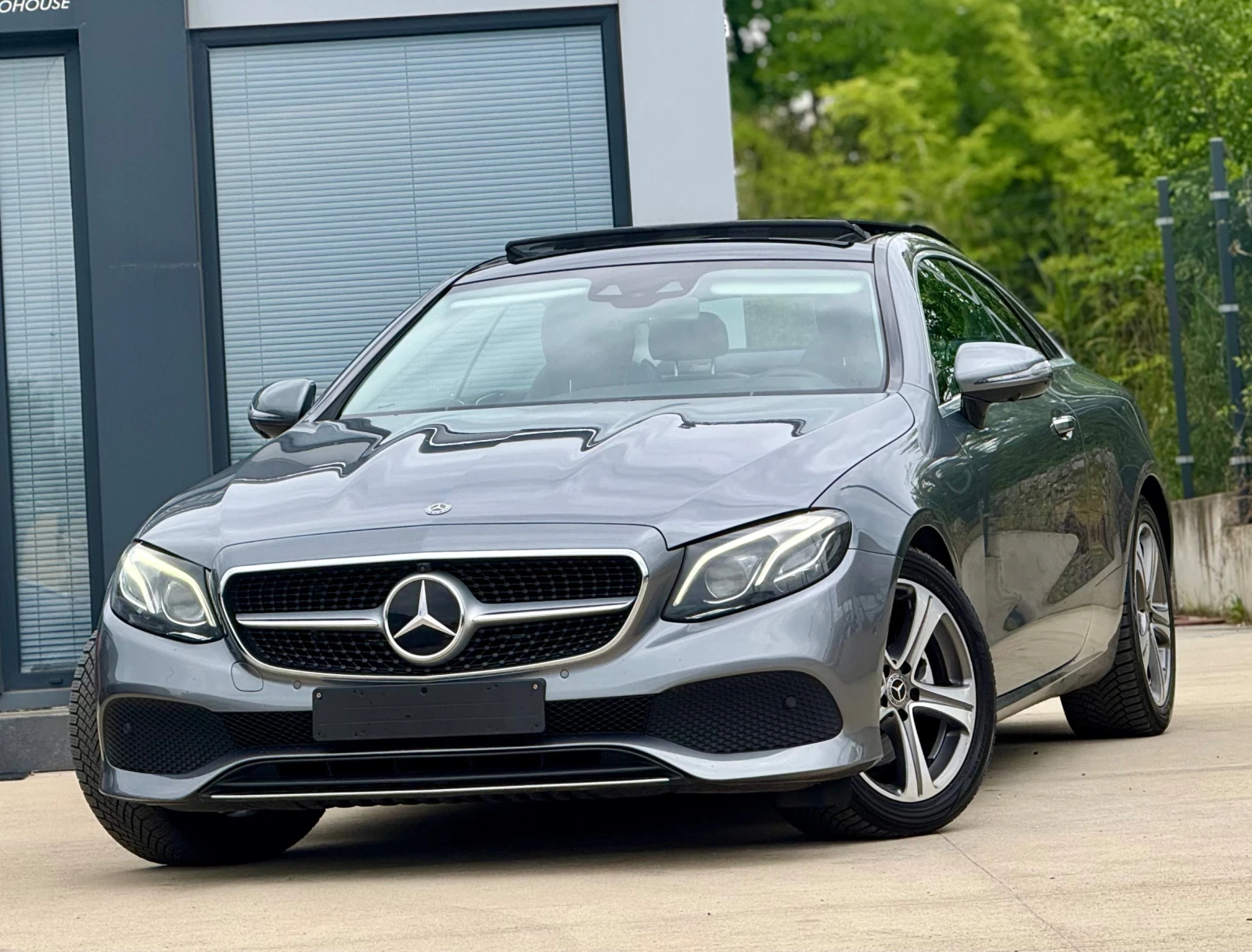 Mercedes-Benz E 220