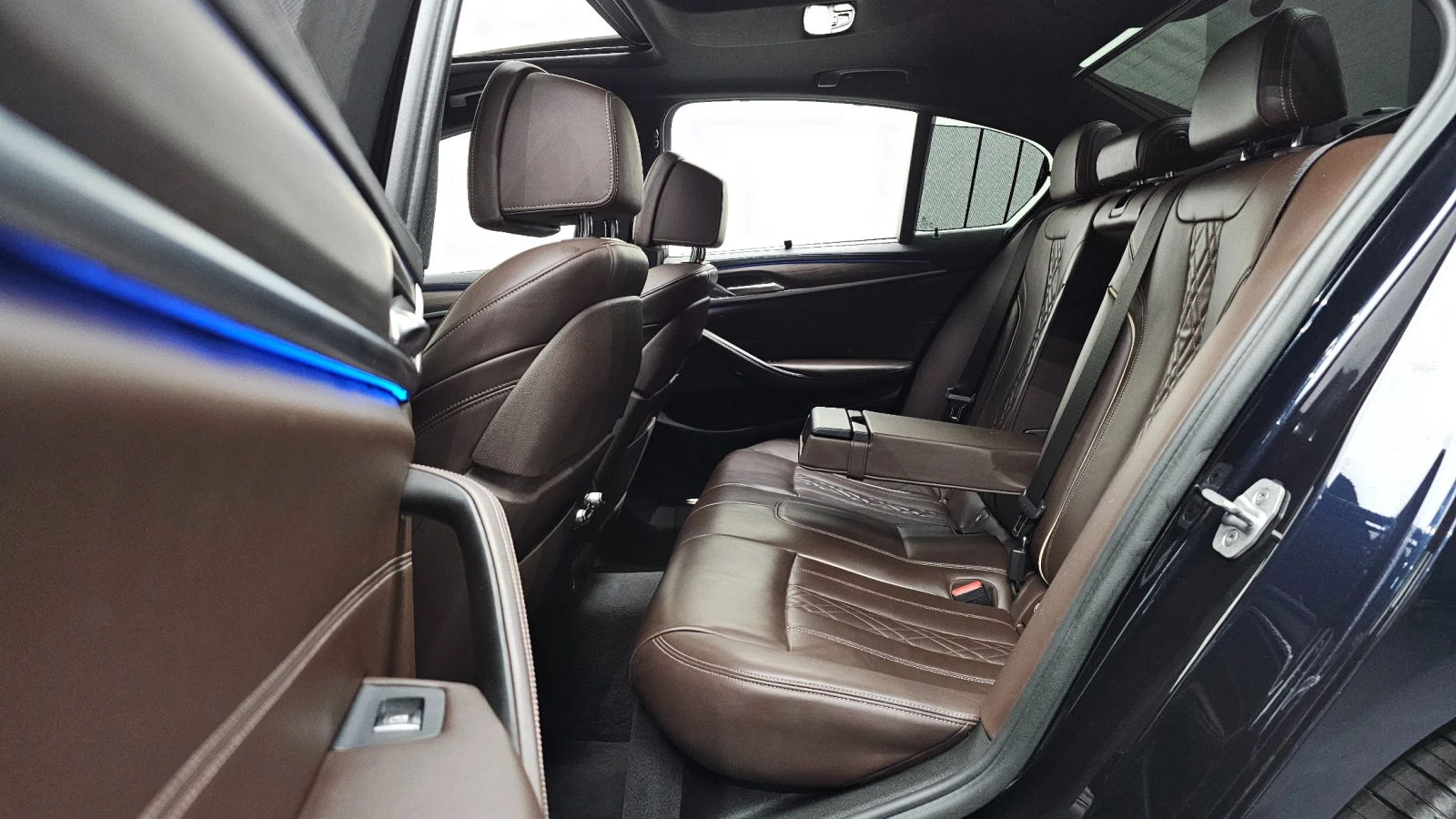 BMW 530 МАСАЖИ/360 Cam/Подгрев/Обдух/HUD/, снимка 9 - Автомобили и джипове - 55279590