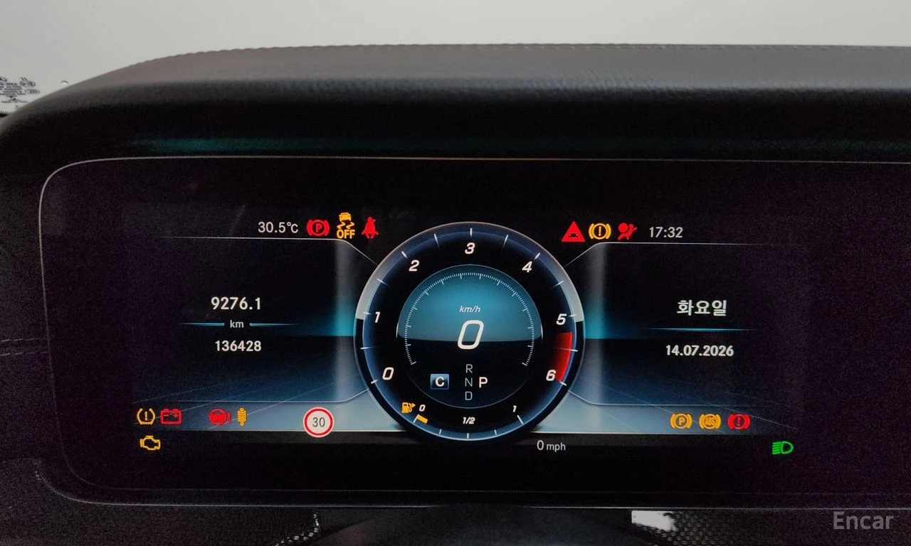 Mercedes-Benz CLS 400 AMG* LINE* BURMESTER* ОБДУХВАНЕ* ХЕДЪП* ДИСТРОНИК*, снимка 12 - Автомобили и джипове - 55318818