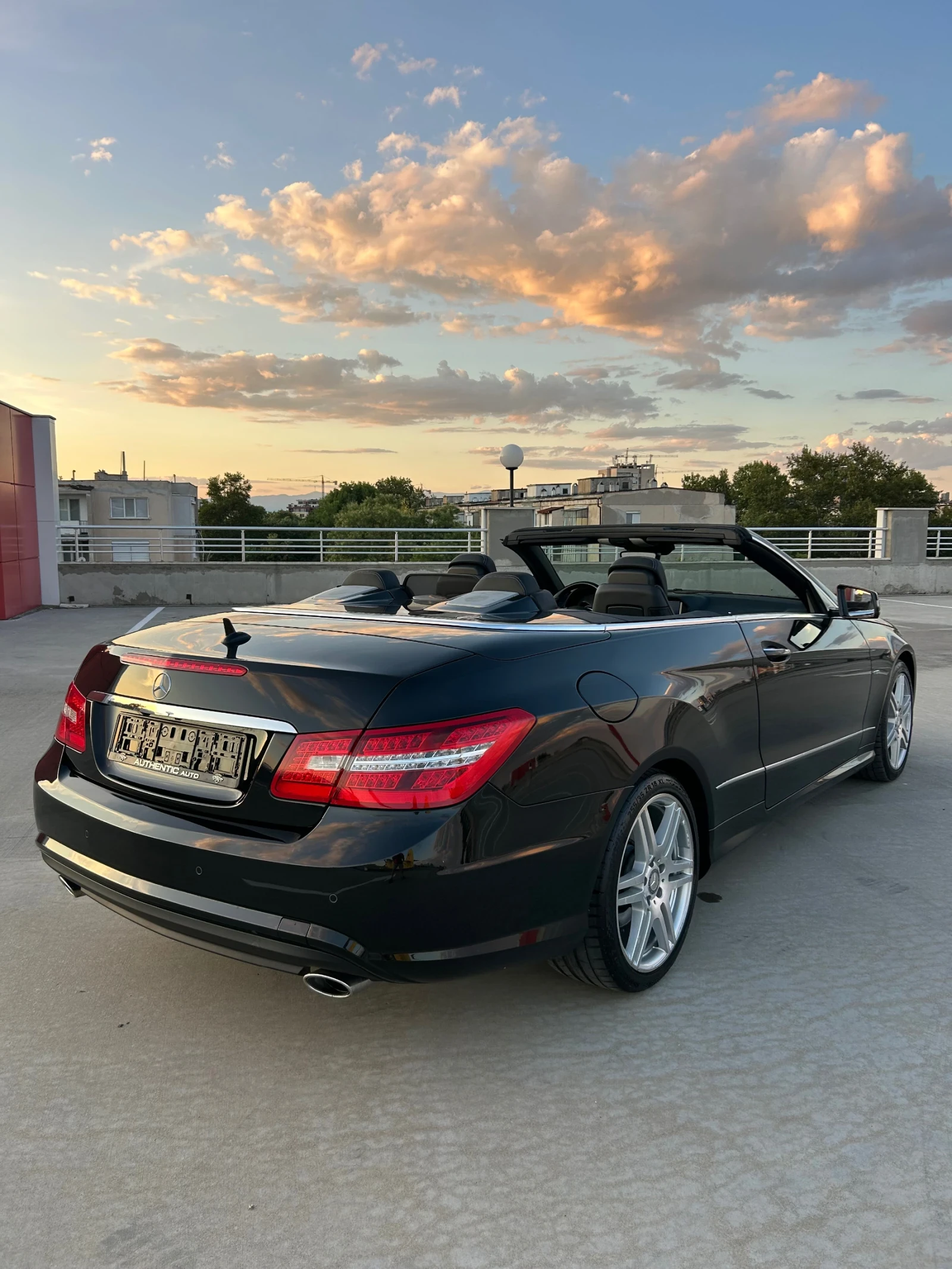 Mercedes-Benz E 350 CDI // AMG PACK // AIRSCARF //ОБДУХВАНЕ , снимка 3 - Автомобили и джипове - 55417639