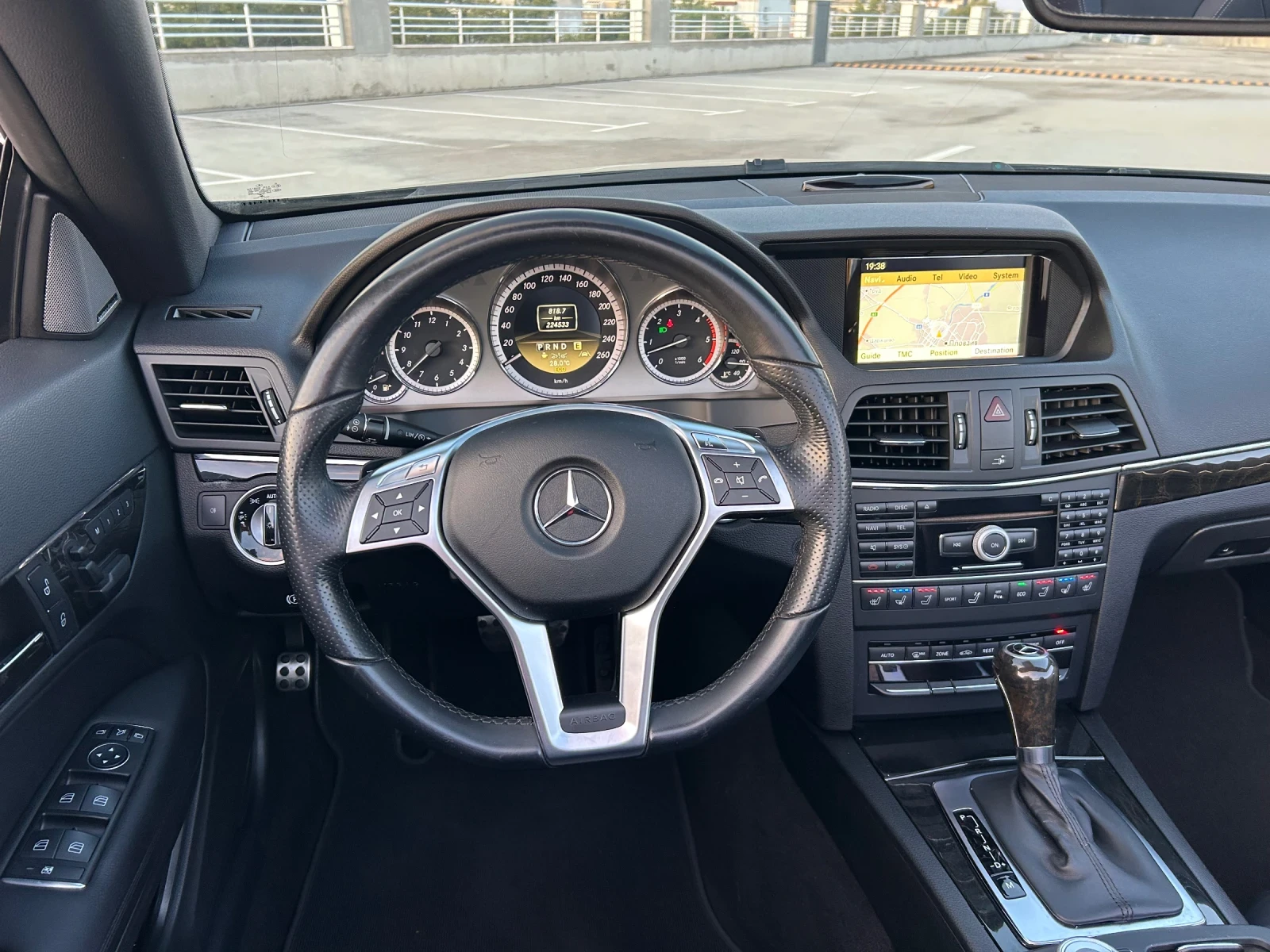 Mercedes-Benz E 350 CDI // AMG PACK // AIRSCARF //ОБДУХВАНЕ , снимка 13 - Автомобили и джипове - 55417639