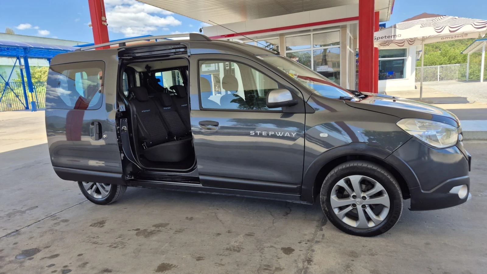 Dacia Dokker 1.5DCI 90К.С ТОП* ЕВРО6, снимка 4 - Автомобили и джипове - 55672837