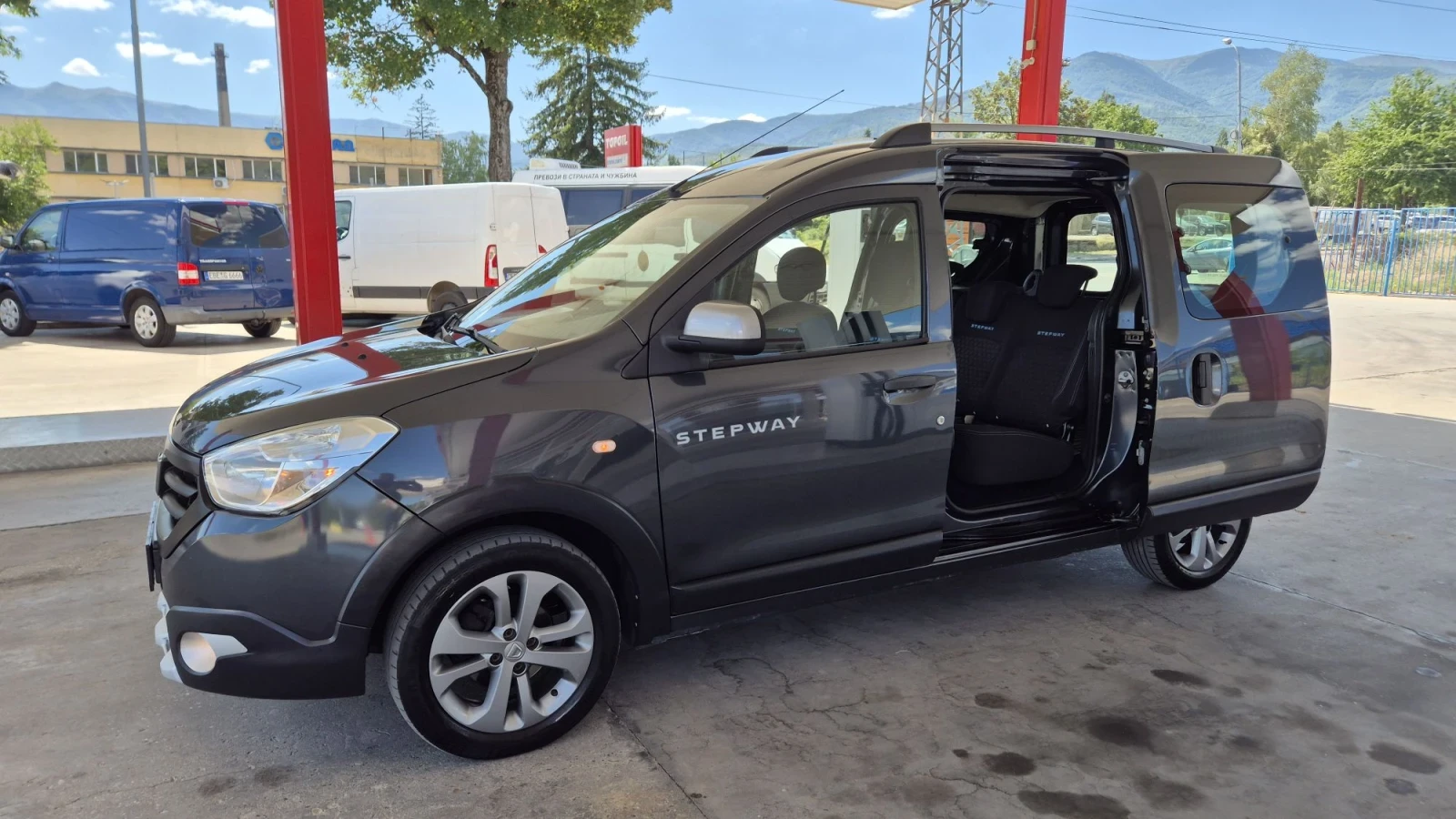 Dacia Dokker 1.5DCI 90К.С ТОП* ЕВРО6, снимка 8 - Автомобили и джипове - 55672837