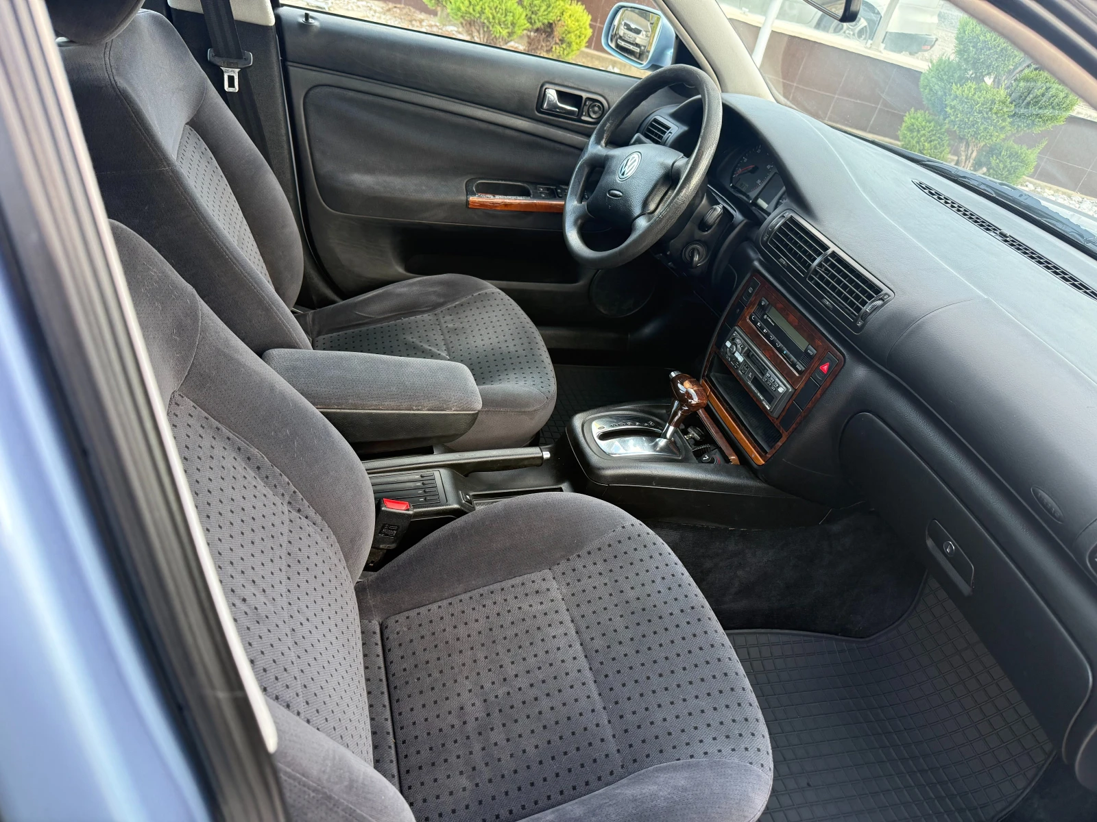 VW Passat 1, 9 TDI КЛИМАТРОНИК !! АВТОМАТИК !! 110 кс.  , снимка 10 - Автомобили и джипове - 56049295