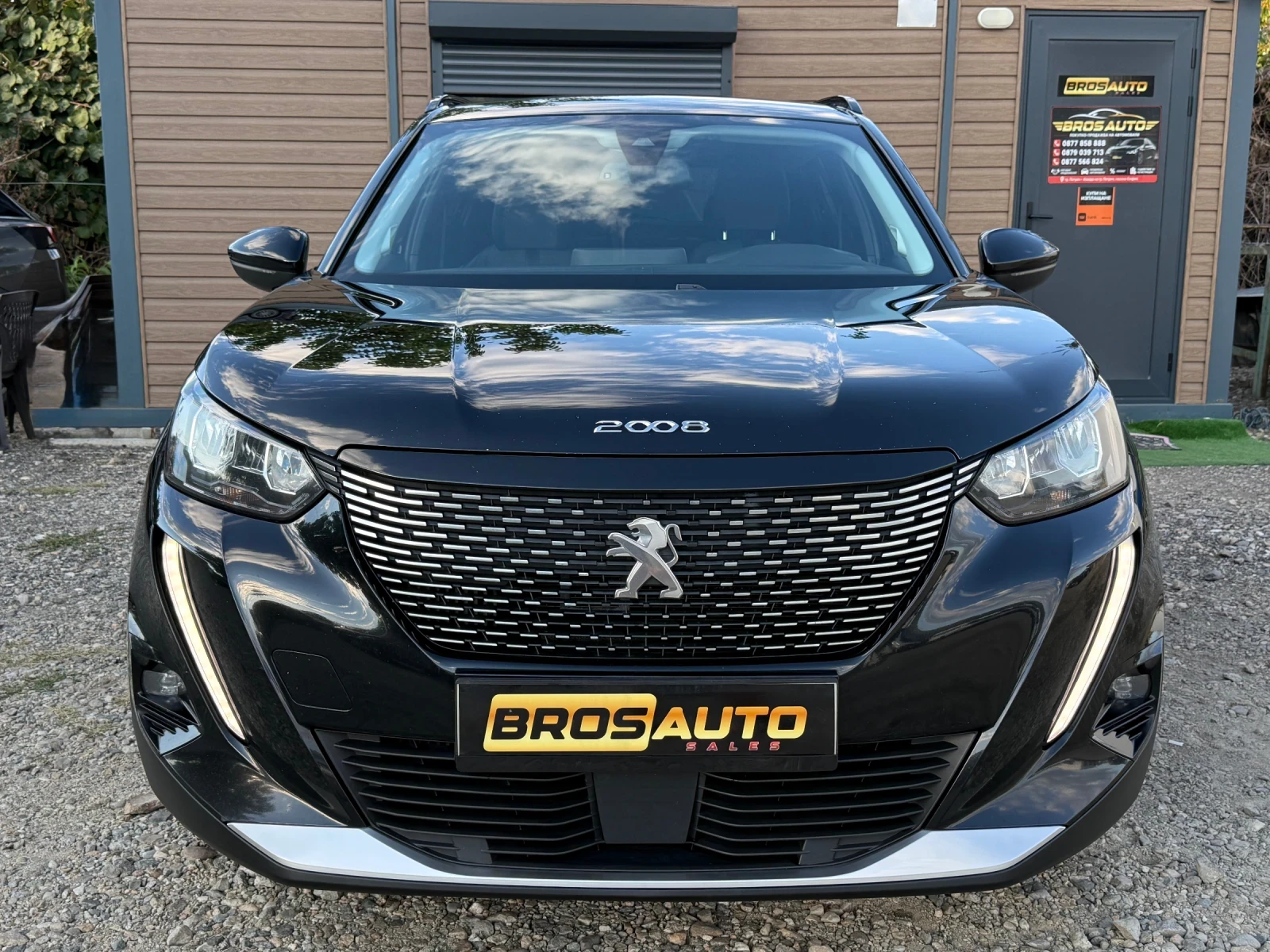 Peugeot 2008 1.5 HDI | EAT8 | LED | Camera, снимка 3 - Автомобили и джипове - 56316403