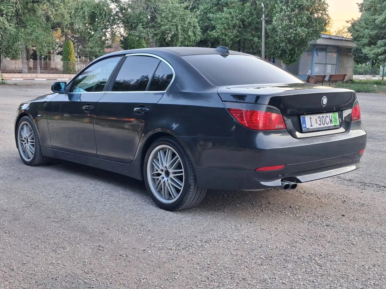 BMW 520 2.2i 170 kс Бензин , снимка 2 - Автомобили и джипове - 56466413