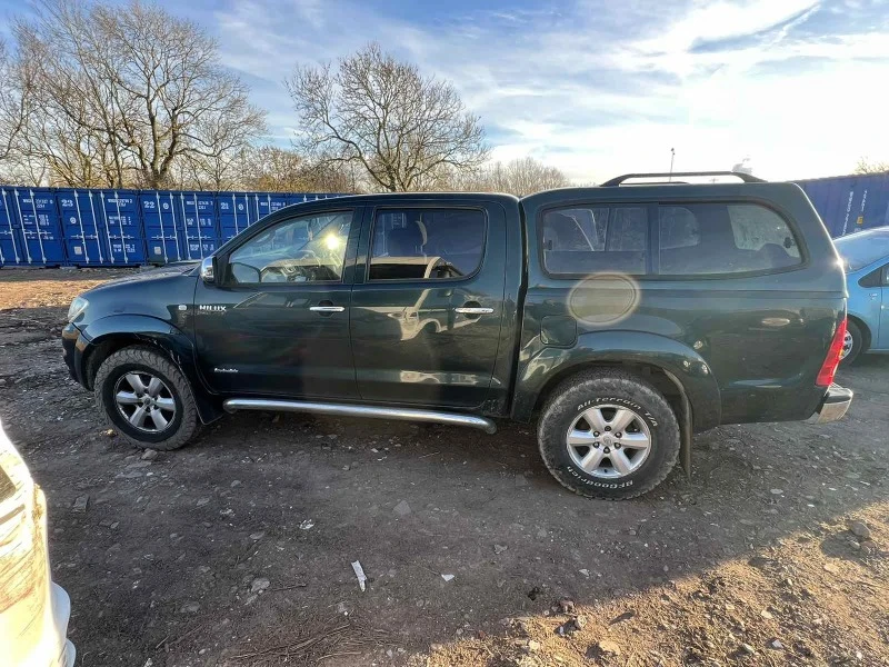 Toyota Hilux 3.0D4D, снимка 3 - Автомобили и джипове - 46833962