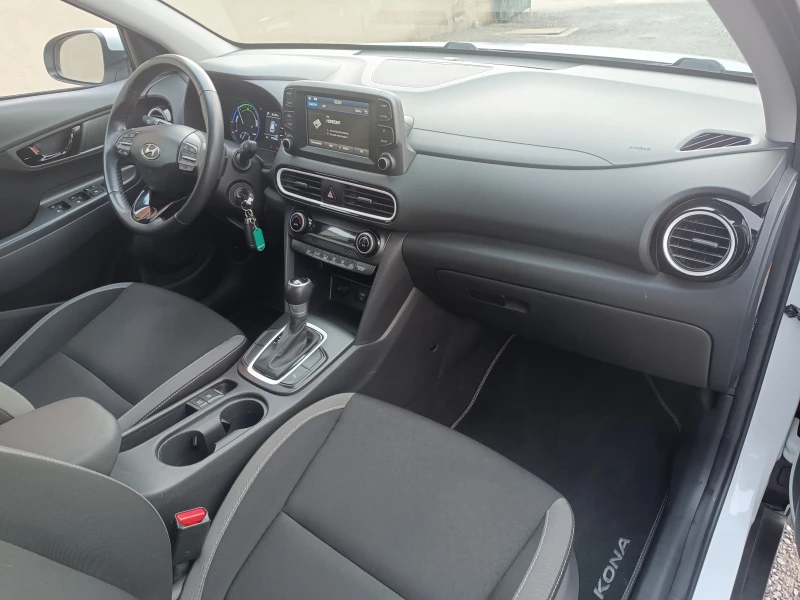 Hyundai Kona 1.6 hibrid, снимка 11 - Автомобили и джипове - 53386637