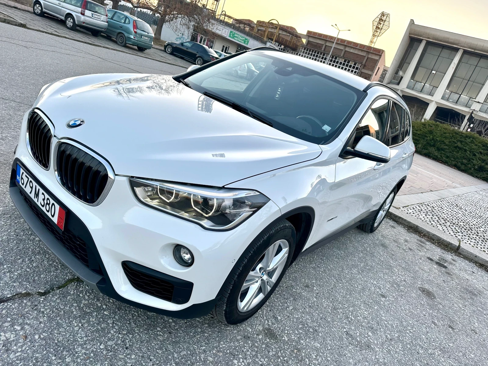 BMW X1 SWISS 2.0i x-drive Head-up  AVTOMAT самопаркиране, снимка 1