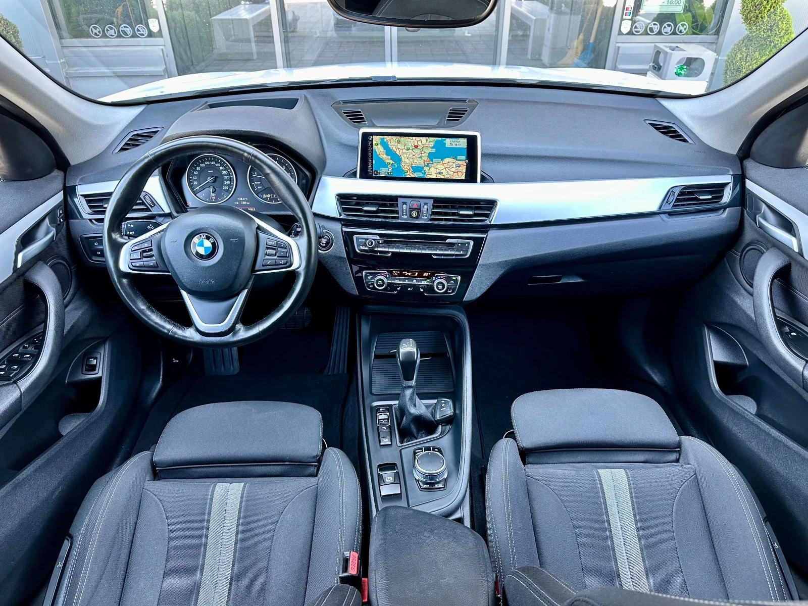 BMW X1 SWISS 2.0i x-drive Head-up  AVTOMAT самопаркиране | Mobile.bg — изображение 12