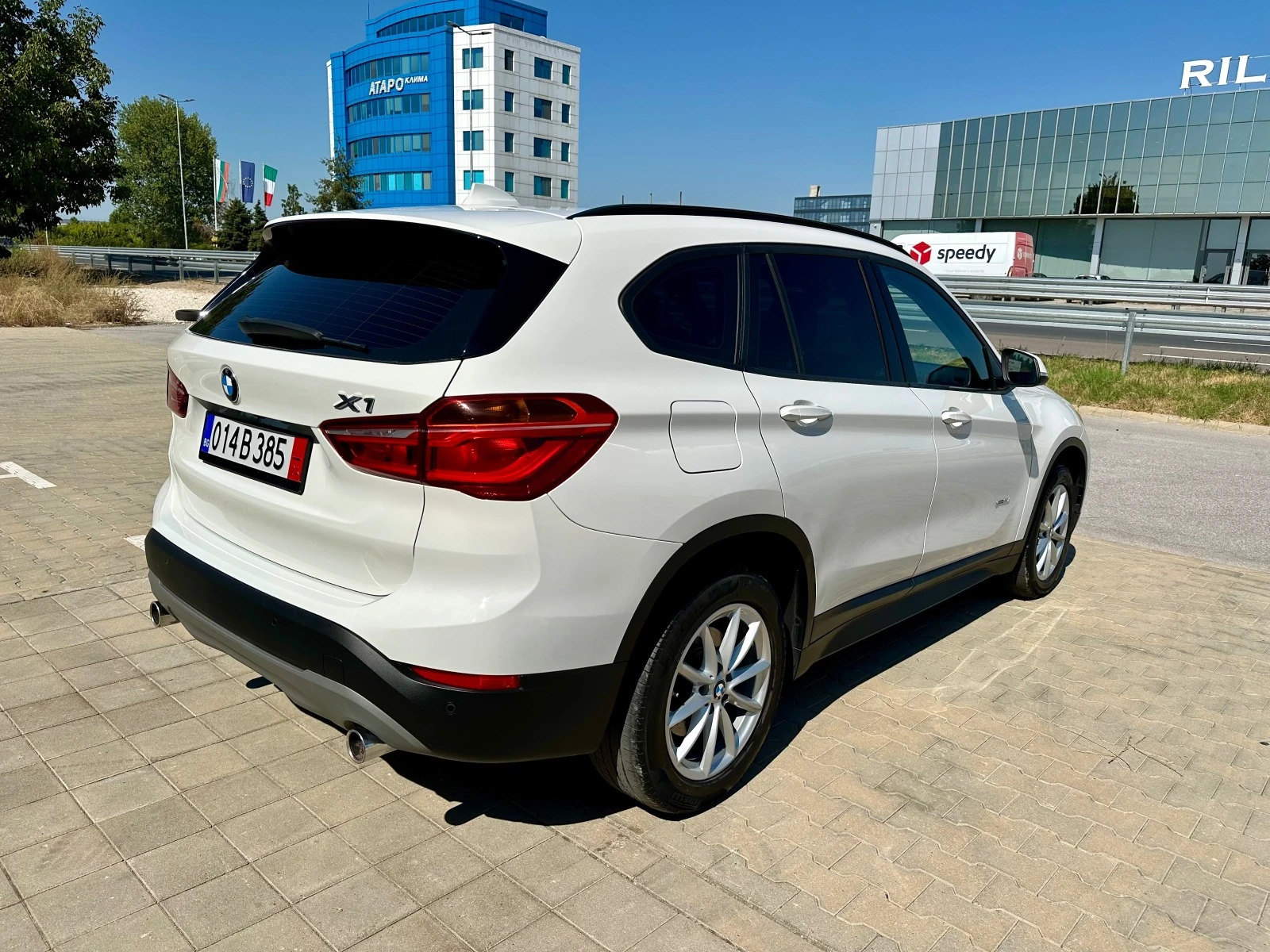 BMW X1 SWISS 2.0i x-drive Head-up  AVTOMAT самопаркиране - изображение 7