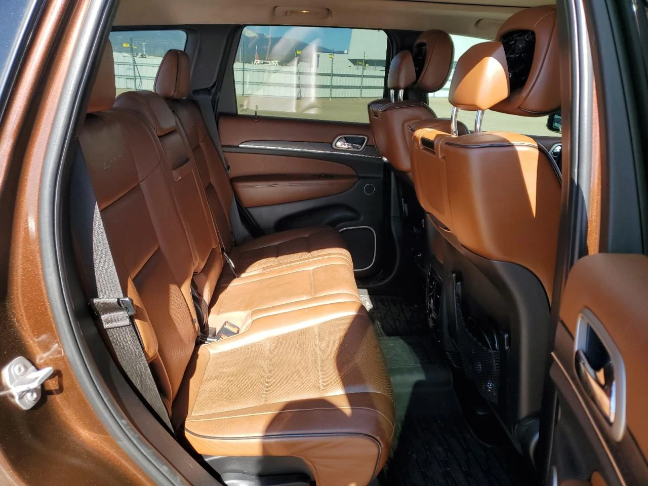 Jeep Grand cherokee SUMMIT Кафява кожа Телевизори - изображение 10
