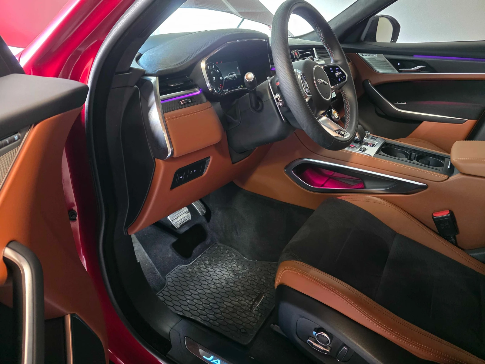 Jaguar F-PACE P575 SVR 575 Edition CARFAX АВТО КРЕДИТ  - изображение 6