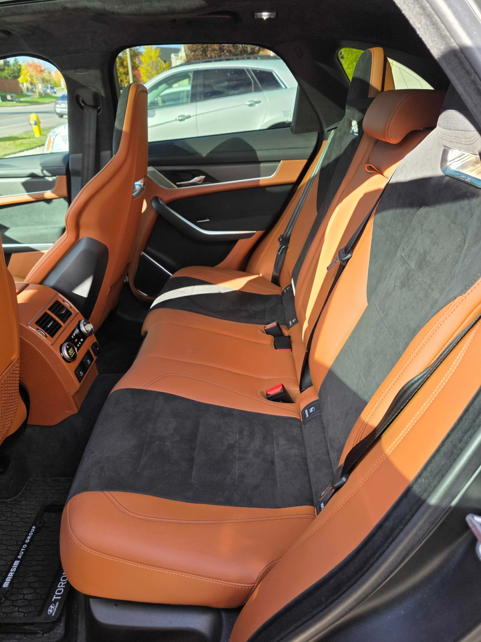 Jaguar F-PACE P575 SVR 575 Edition CARFAX    | Mobile.bg   13