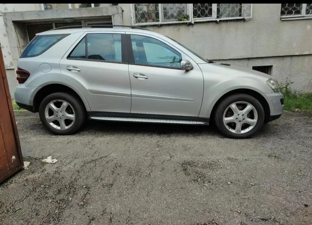 Mercedes-Benz ML 500  - изображение 3